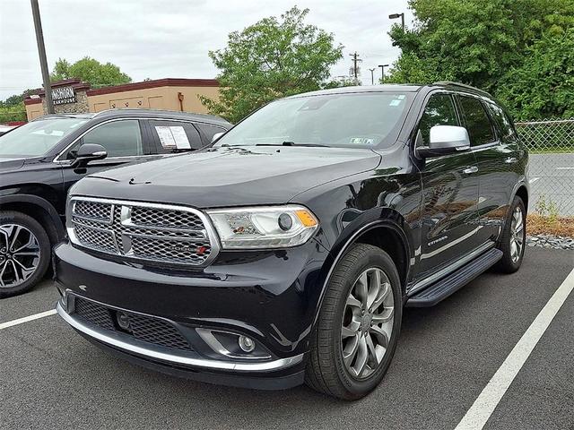 Photo of 2017 DB Black Crystal Clearcoat Dodge Durango