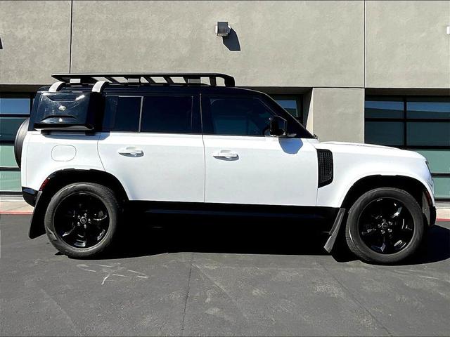 Photo of 2022 Fuji White Land Rover Defender