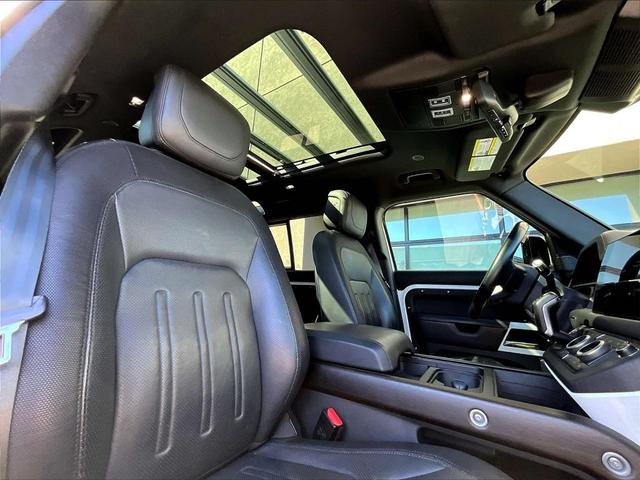 Photo of 2022 Fuji White Land Rover Defender
