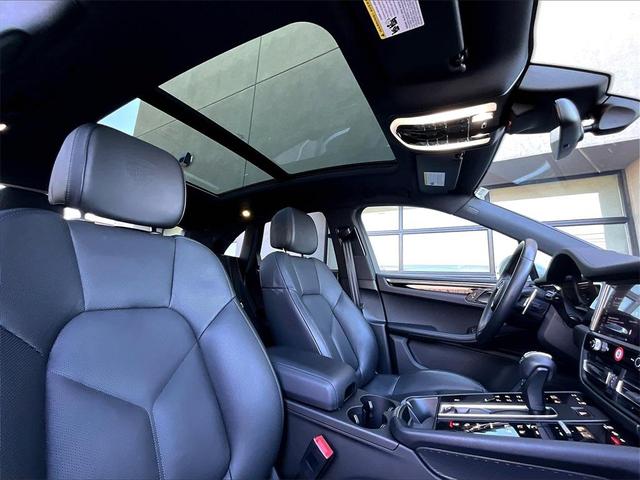 Photo of 2025 White Porsche Macan