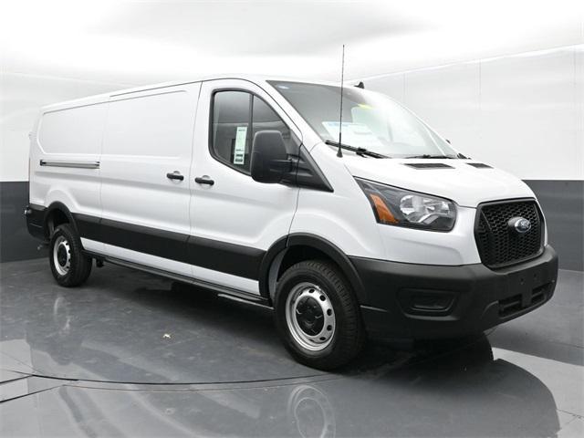 Photo of 2025 Oxford White Ford Transit-250