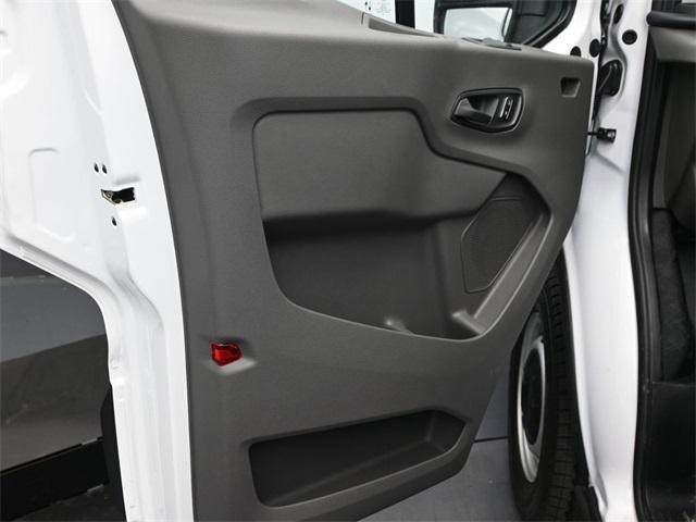 Photo of 2025 Oxford White Ford Transit-250