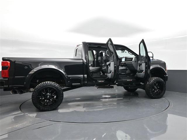 Photo of 2023 Agate Black Metallic Ford F-250