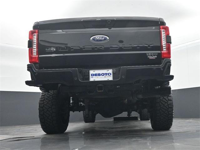 Photo of 2023 Agate Black Metallic Ford F-250