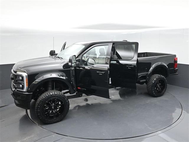 Photo of 2023 Agate Black Metallic Ford F-250