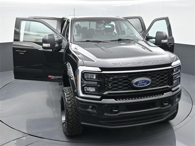 Photo of 2023 Agate Black Metallic Ford F-250