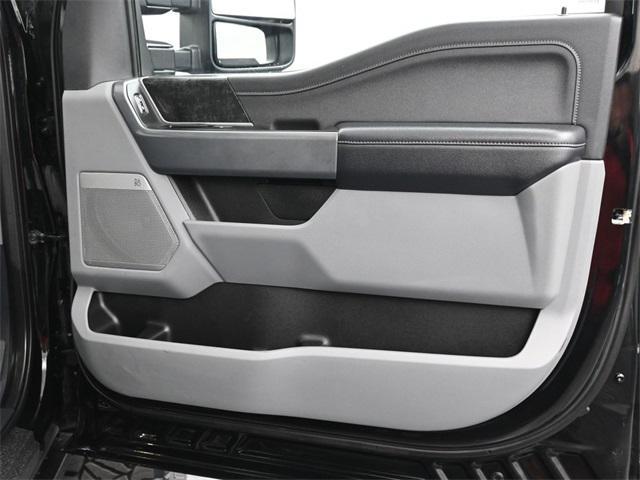 Photo of 2023 Agate Black Metallic Ford F-250
