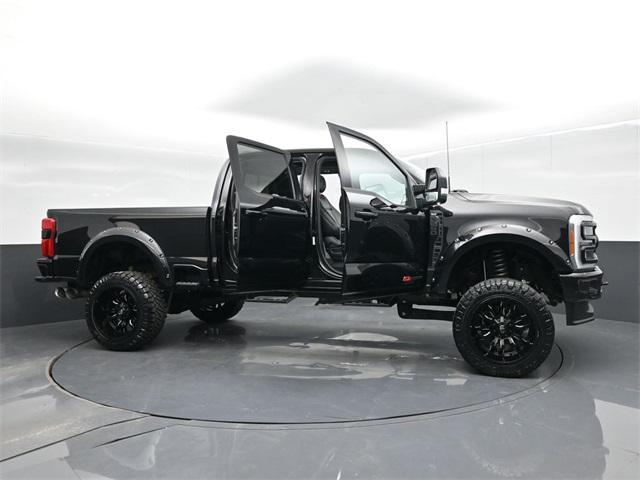 Photo of 2023 Agate Black Metallic Ford F-250