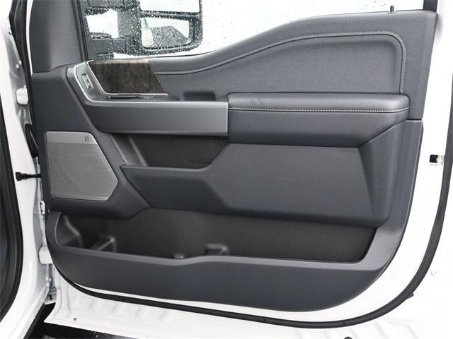 Photo of 2026 Star White Metallic Tri-Coat Ford F-350