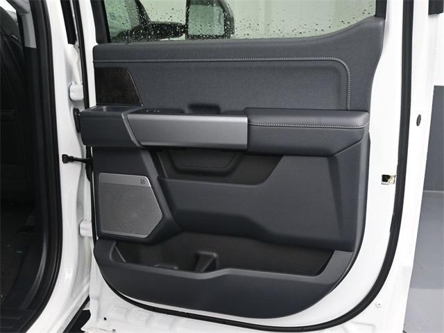 Photo of 2026 Star White Metallic Tri-Coat Ford F-350