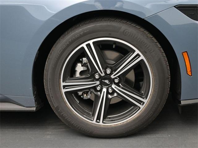 Photo of 2025 Vapor Blue Metallic Ford Mustang