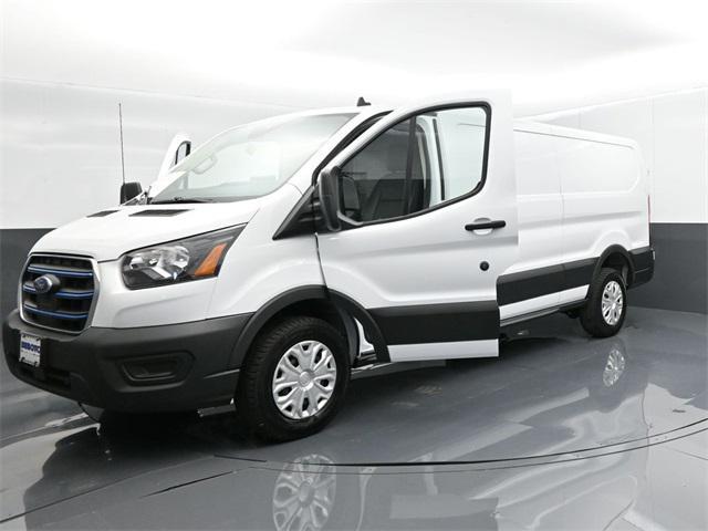Photo of 2022 Oxford White Ford Transit-350