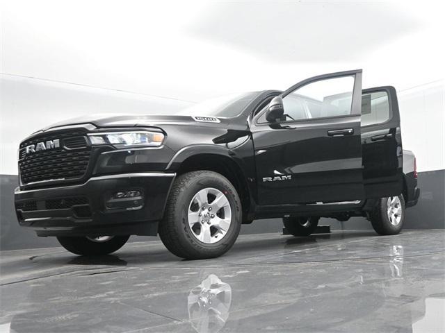 Photo of 2025 Diamond Black Crystal Pearlcoat RAM 1500
