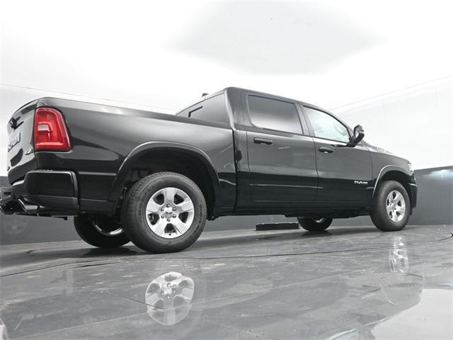 Photo of 2025 Diamond Black Crystal Pearlcoat RAM 1500