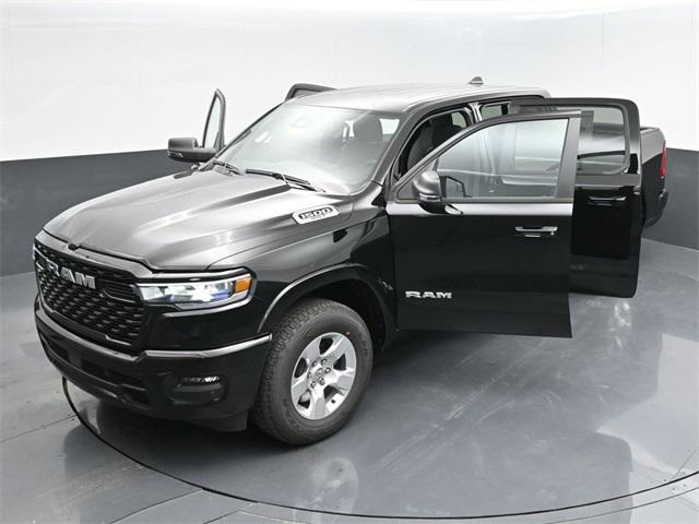 Photo of 2025 Diamond Black Crystal Pearlcoat RAM 1500