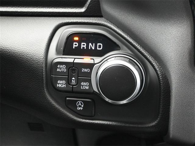 Photo of 2025 Diamond Black Crystal Pearlcoat RAM 1500