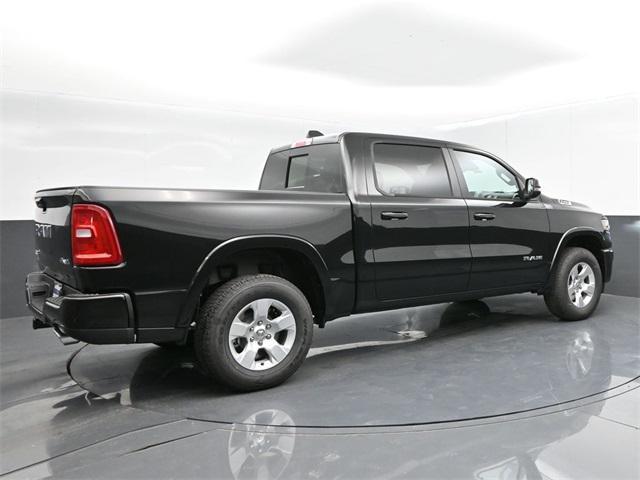 Photo of 2025 Diamond Black Crystal Pearlcoat RAM 1500