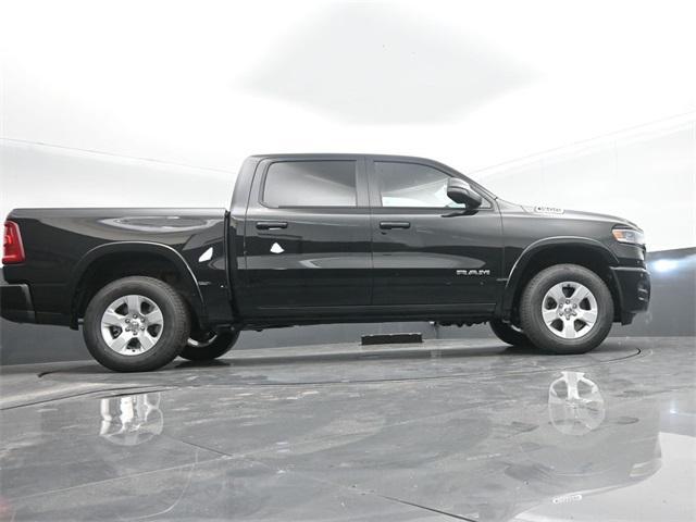 Photo of 2025 Diamond Black Crystal Pearlcoat RAM 1500