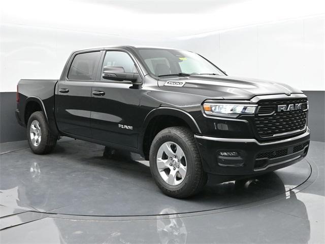 Photo of 2025 Diamond Black Crystal Pearlcoat RAM 1500