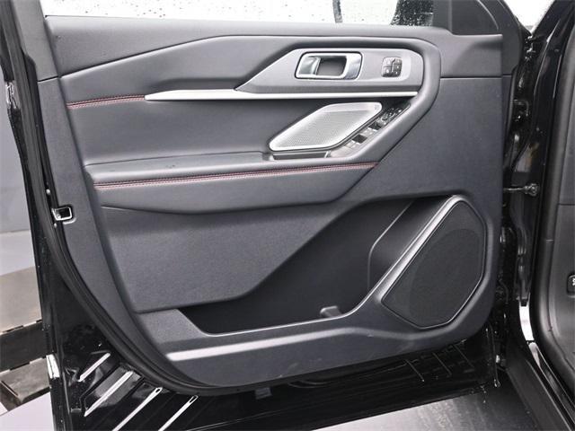 Photo of 2025 Agate Black Metallic Ford Explorer