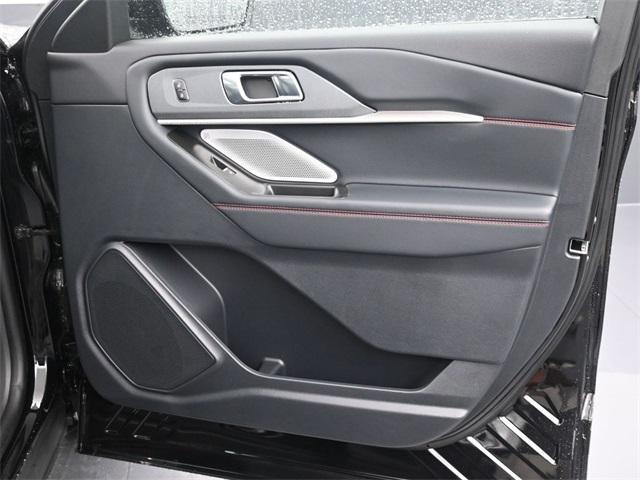Photo of 2025 Agate Black Metallic Ford Explorer