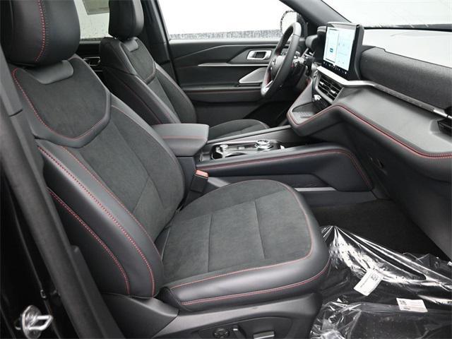 Photo of 2025 Agate Black Metallic Ford Explorer