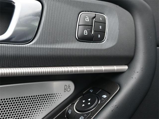 Photo of 2025 Agate Black Metallic Ford Explorer