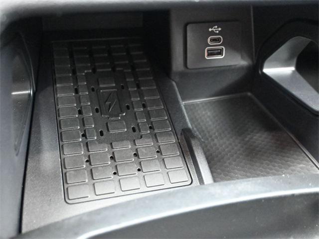 Photo of 2024 Gray Metallic Ford Ranger