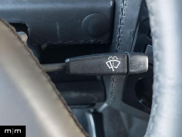 Photo of 1993 GRAY Land Rover Defender