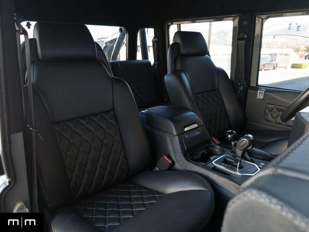 Photo of 1993 GRAY Land Rover Defender