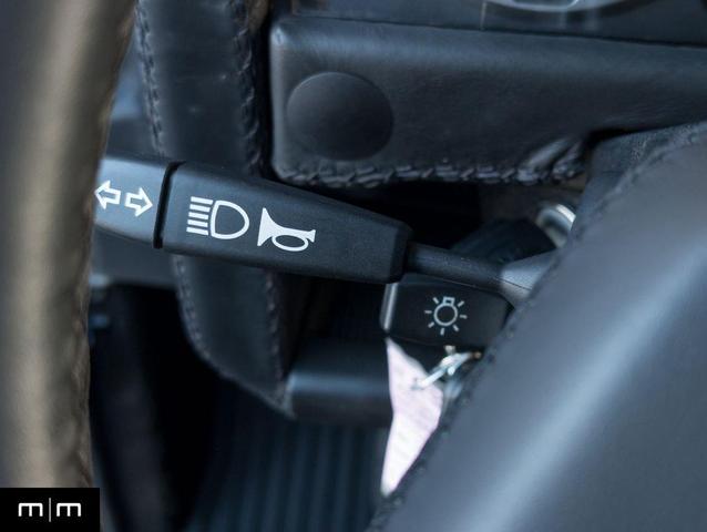 Photo of 1993 GRAY Land Rover Defender
