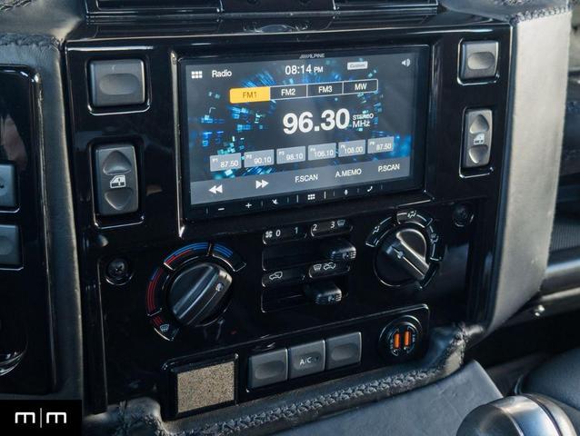 Photo of 1993 GRAY Land Rover Defender