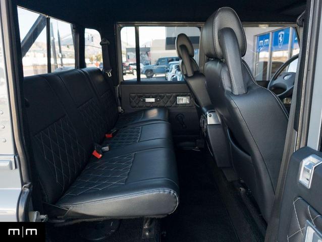 Photo of 1993 GRAY Land Rover Defender