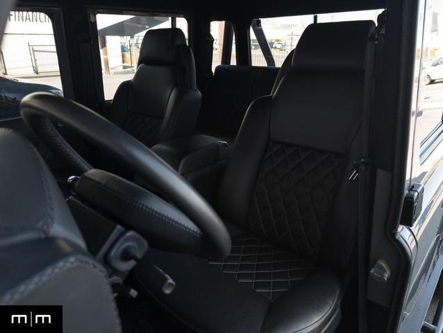 Photo of 1993 GRAY Land Rover Defender