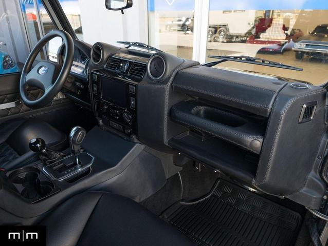 Photo of 1993 GRAY Land Rover Defender