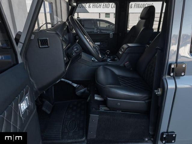 Photo of 1993 GRAY Land Rover Defender