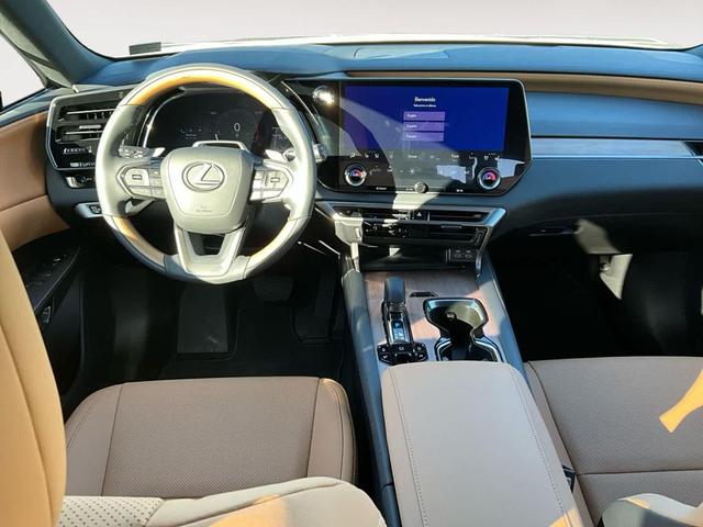 Photo of 2025 Eminent White Pearl Lexus RX 350