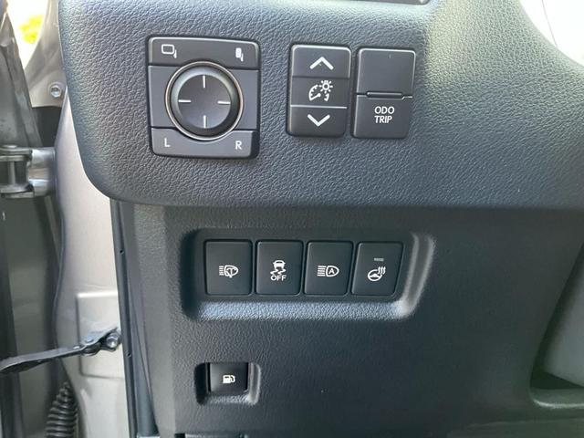 Photo of 2023 Atomic Silver Lexus GX 460