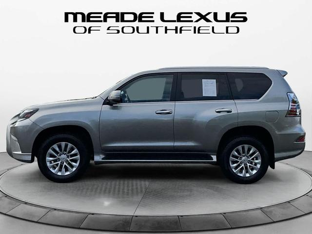 Photo of 2023 Atomic Silver Lexus GX 460