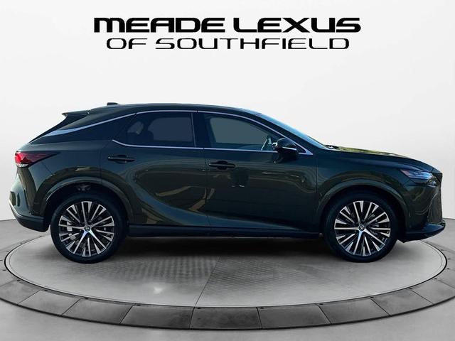 Photo of 2025 Nori Green Pearl Lexus RX 350