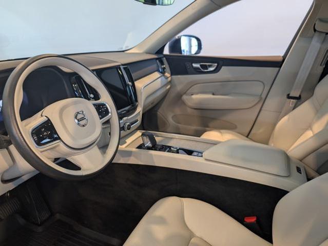 Photo of 2023 Denim Blue Metallic Volvo XC60