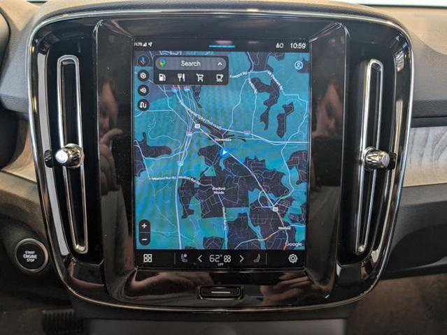 Photo of 2025 Onyx Black Metallic Volvo XC40