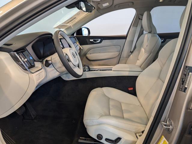 Photo of 2025 Gray Volvo XC60