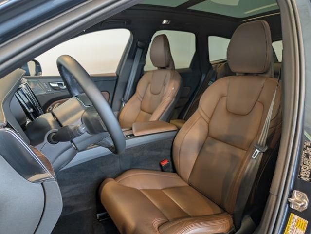 Photo of 2021 Denim Blue Metallic Volvo XC60
