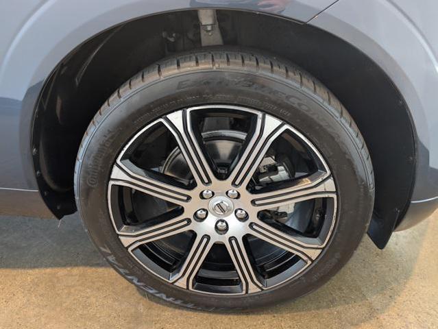 Photo of 2021 Denim Blue Metallic Volvo XC60