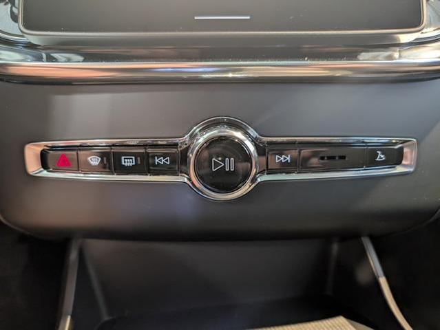 Photo of 2026 Onyx Black Metallic Volvo XC90