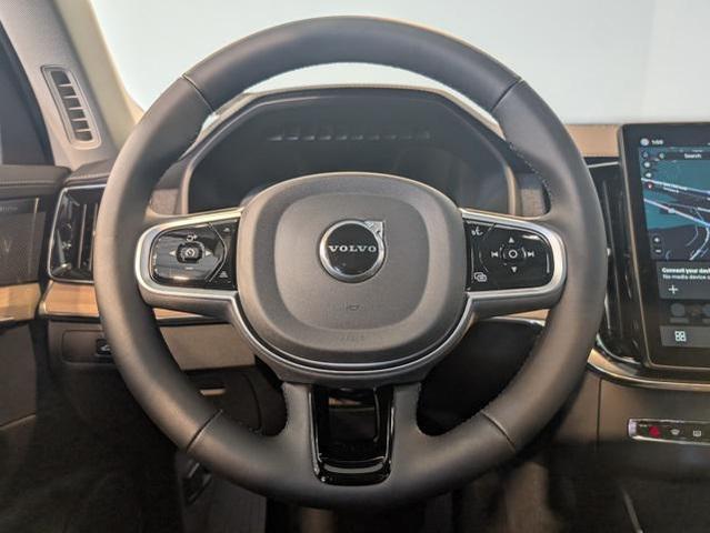 Photo of 2026 Onyx Black Metallic Volvo XC90
