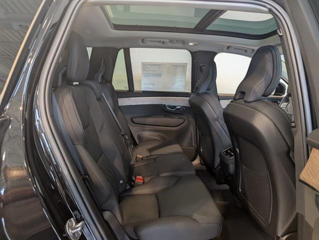 Photo of 2026 Onyx Black Metallic Volvo XC90