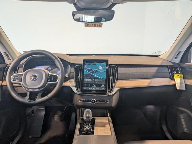Photo of 2026 Onyx Black Metallic Volvo XC90