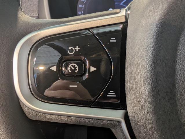 Photo of 2026 Onyx Black Metallic Volvo XC90